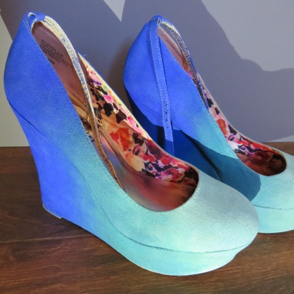Teal Blue Ombre Wedges - Picture 2 of 8